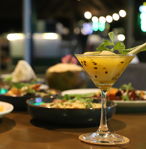 징 선셋 바 워터프론트