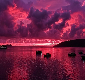 코타키나발루 하얏트 센트릭 루프탑 수영장 선셋 명당 자리 확보법과 시간대별 이용 가이드